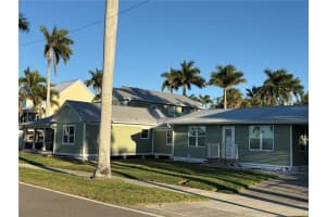 621 or 625 W RETTA ESPLANADE, PUNTA GORDA, FL 33950 - MLS#MFRC7520414