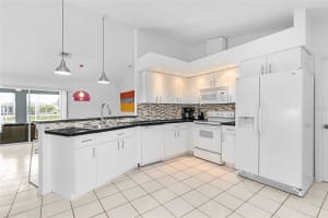 2823 39TH TERRACE, CAPE CORAL, FL 33914 - MLS#MFRC7520587