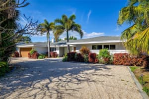 801 PINELLAS POINT DRIVE, ST PETERSBURG, FL 33705 - MLS#MFRC7520608