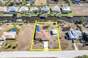 2442 COMO STREET, PORT CHARLOTTE, FL 33948 - MLS#MFRC7520611