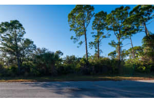 8281 DIMSTEAD ST., PORT CHARLOTTE, FL 33981 - MLS#MFRC7520707