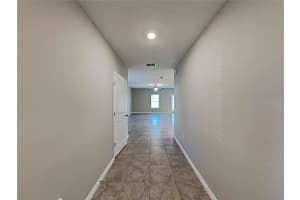 5125 WHITE CHICORY DRIVE, RUSKIN, FL 33570 - MLS#MFRC7520710