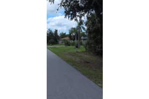 276 CAMDEN LANE, PORT CHARLOTTE, FL 33953 - MLS#MFRC7520853