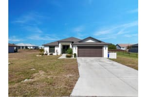 633 Carrillon Ave S, LEHIGH ACRES