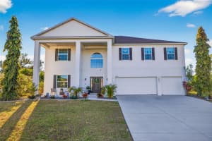 812 11TH COURT, CAPE CORAL, FL 33991 - MLS#MFRC7521148