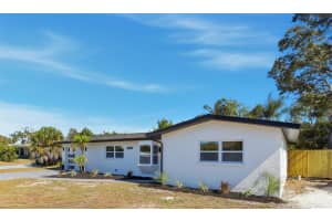 4637 MACEACHEN BOULEVARD, SARASOTA, FL 34233 - MLS#MFRC7521441