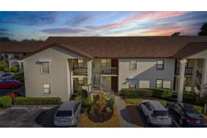 9270 LAKE PARK DRIVE, FORT MYERS, FL 33919 - MLS#MFRC7521507