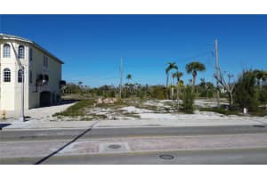 2915 ESTERO BOULEVARD, FORT MYERS BEACH, FL 33931 - MLS#MFRC7521605