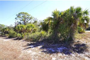 17129 WINTERGARDEN AVENUE, PORT CHARLOTTE, FL 33948 - MLS#MFRC7521706