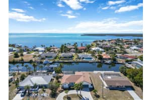 105 Sinclair St Se, PORT CHARLOTTE 105 Sinclair St Se, PORT CHARLOTTE