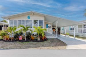 2100 KINGS HIGHWAY, PORT CHARLOTTE, FL 33980 Sold 04/03/26
