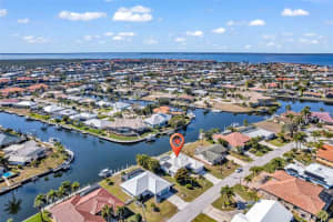 155 Crescent Dr, PUNTA GORDA