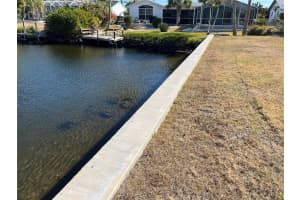 19262 PINE BLUFF COURT, PORT CHARLOTTE, FL 33948 - MLS#MFRC7521917