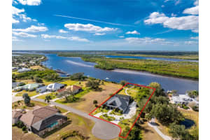 2001 Treasure Ln, PUNTA GORDA