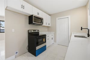 400 KENOVA STREET, PORT CHARLOTTE, FL 33954 - MLS#MFRC7522191