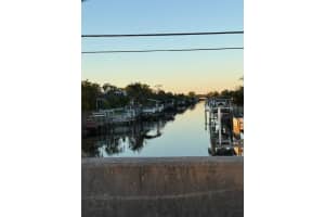 3915 Magnolia Way, PUNTA GORDA