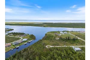 10105 LA GRANGE COURT, PORT CHARLOTTE, FL 33981 - MLS#MFRC7522273