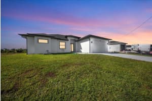 1024 HALBY AVENUE, LEHIGH ACRES, FL 33974 - MLS#MFRC7522684