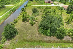 3701 10TH STREET, LEHIGH ACRES, FL 33976 - MLS#MFRC7522742