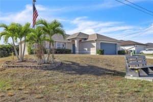 916 4TH PLACE, CAPE CORAL, FL 33909 - MLS#MFRC7522813