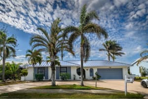 2429 Aqui Esta Dr, PUNTA GORDA
