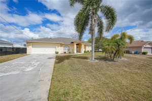 2117 40TH STREET, CAPE CORAL, FL 33909 - MLS#MFRC7522858