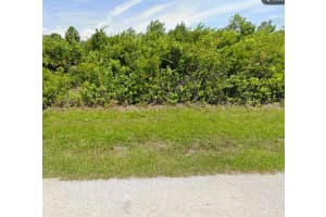 15753 HENNIPEN CIRCLE, PORT CHARLOTTE, FL 33981 - MLS#MFRC7522973