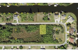 15761 HENNIPEN CIRCLE, PORT CHARLOTTE, FL 33981 - MLS#MFRC7522974