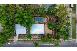 521 OLYMPIA AVENUE, PUNTA GORDA, FL 33950 - MLS#MFRC7522980