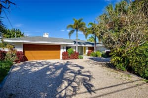 801 PINELLAS POINT DRIVE, ST PETERSBURG, FL 33705 - MLS#MFRC7523392