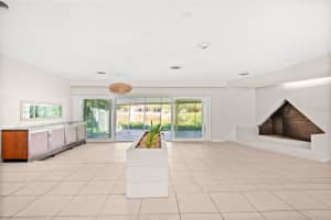 801 PINELLAS POINT DRIVE, ST PETERSBURG, FL 33705 - MLS#MFRC7523392