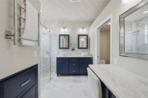 5221 LAYTON DRIVE, VENICE, FL 34293 - MLS#MFRC7523575