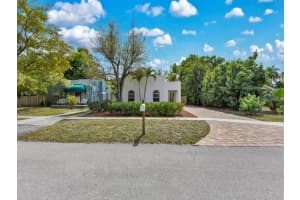 1446 POINCIANA AVENUE, FORT MYERS, FL 33901 - MLS#MFRC7523599