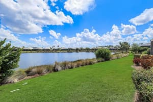 5052 MARTINIQUE DRIVE, NAPLES, FL 34113 - MLS#MFRC7523600