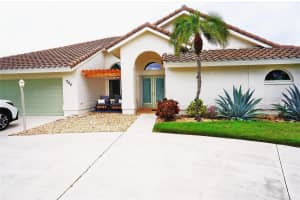 204 CARRIAGE HOUSE LANE, NOKOMIS, FL 34275 - MLS#MFRC7523609