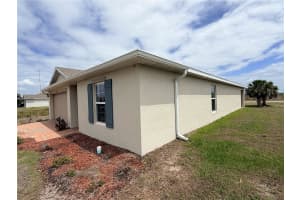 513 ELLA JEAN PI, BANYAN VILLAGE, LABELLE, FL 33935 - MLS#MFRC7524054