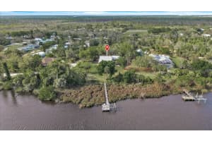 3264 Park Dr, PUNTA GORDA
