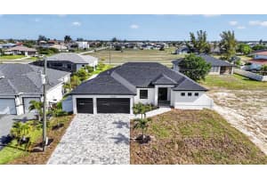 4343 31ST TERRACE, CAPE CORAL, FL 33993 - MLS#MFRC7524975
