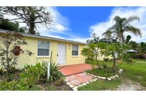 255 PINEAPPLE STREET, ENGLEWOOD, FL 34223 - MLS#MFRC7525069