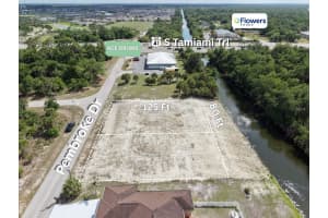 561 PEMBROKE DRIVE, PORT CHARLOTTE, FL 33954 - MLS#MFRC7525074