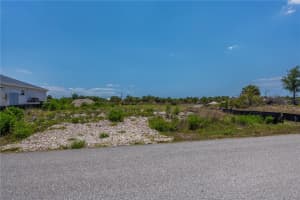 13517 GREENCASTLE AVENUE, PORT CHARLOTTE, FL 33981 - MLS#MFRC7525092