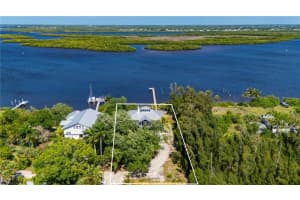 27414 MISTY AVENUE, PUNTA GORDA, FL 33982 - MLS#MFRC7525140