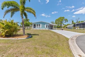 3308 GOLDFINCH, ENGLEWOOD, FL 34224 - MLS#MFRC7525183