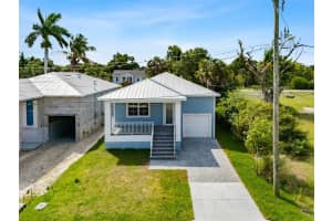 627 Fitzhugh Ave, PUNTA GORDA