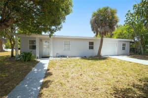 203 Waterway Cir Ne, PORT CHARLOTTE