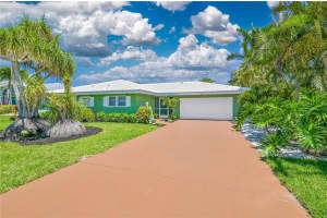 4815 SORRENTO COURT, CAPE CORAL, FL 33904 - MLS#MFRC7525437