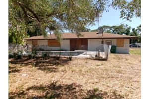 2555 WOOD STREET, SARASOTA, FL 34237 - MLS#MFRC7525514