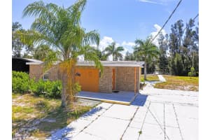 891 Palmetto Dr Ne, PORT CHARLOTTE