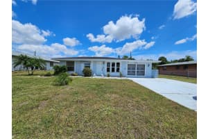 531 Azalea Dr Nw, PORT CHARLOTTE