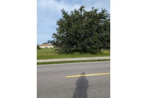1327 RIO DE JANEIRO AVENUE, PUNTA GORDA, FL 33983 - MLS#MFRC7525858
